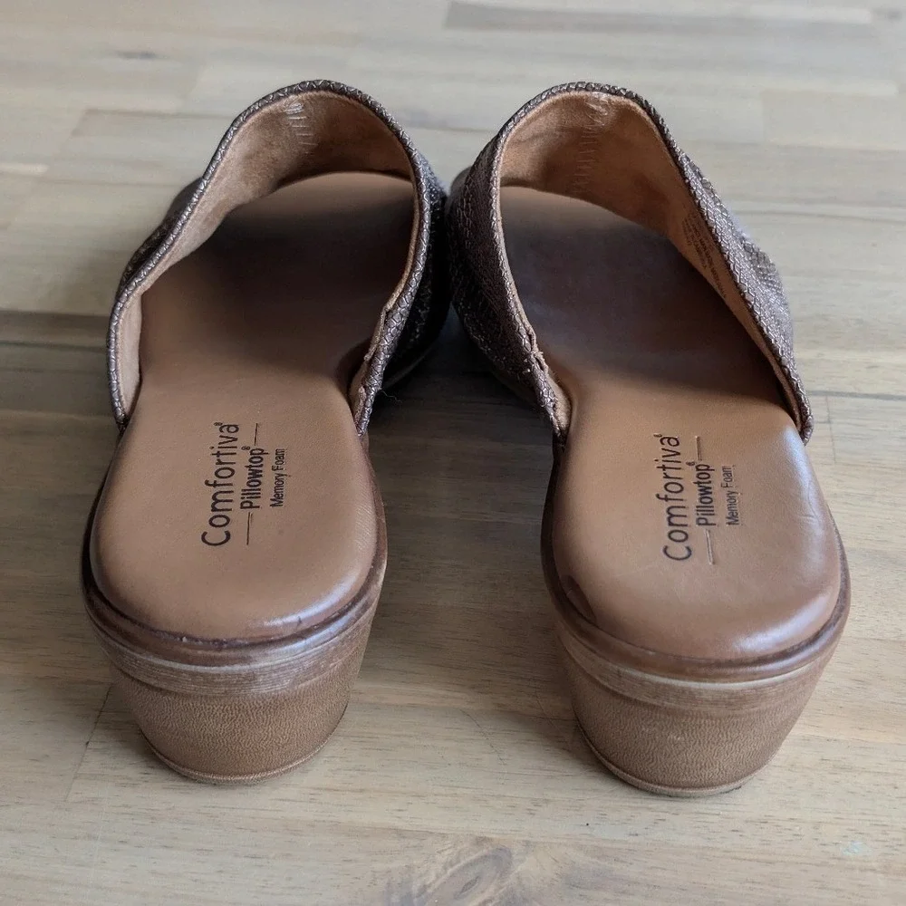 Comfortiva Pillowtop‎ Bronze Snakeskin Ruched Slide Sandals Low Block Heel Sz10